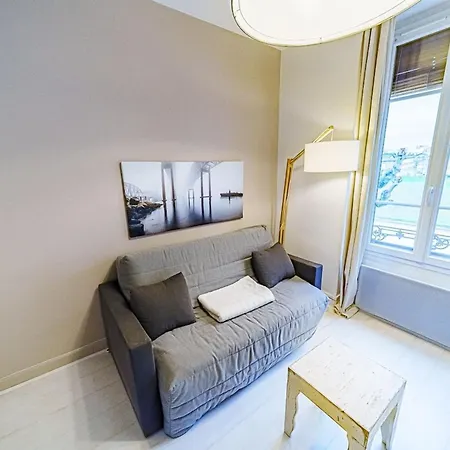 Cozy For 2 People 8 *
